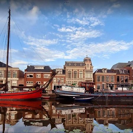 B&B Aan De Gracht Леуварден Екстер'єр фото